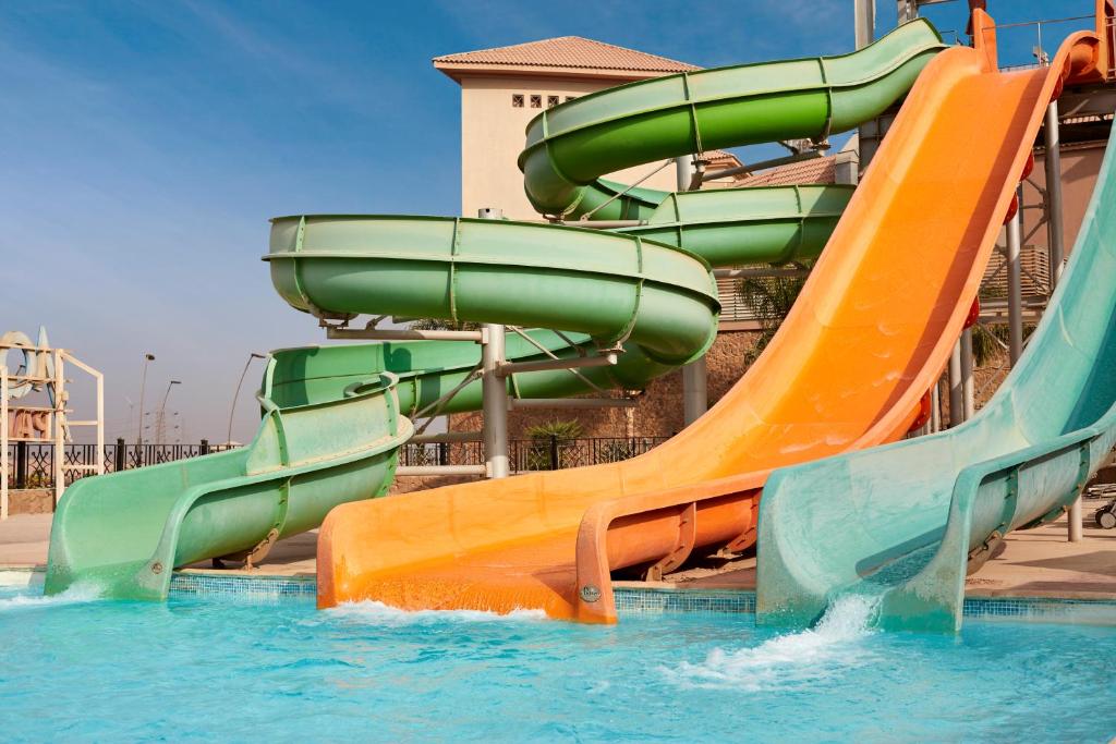 Coral Sea Beach and Aqua Park-ain sokhna