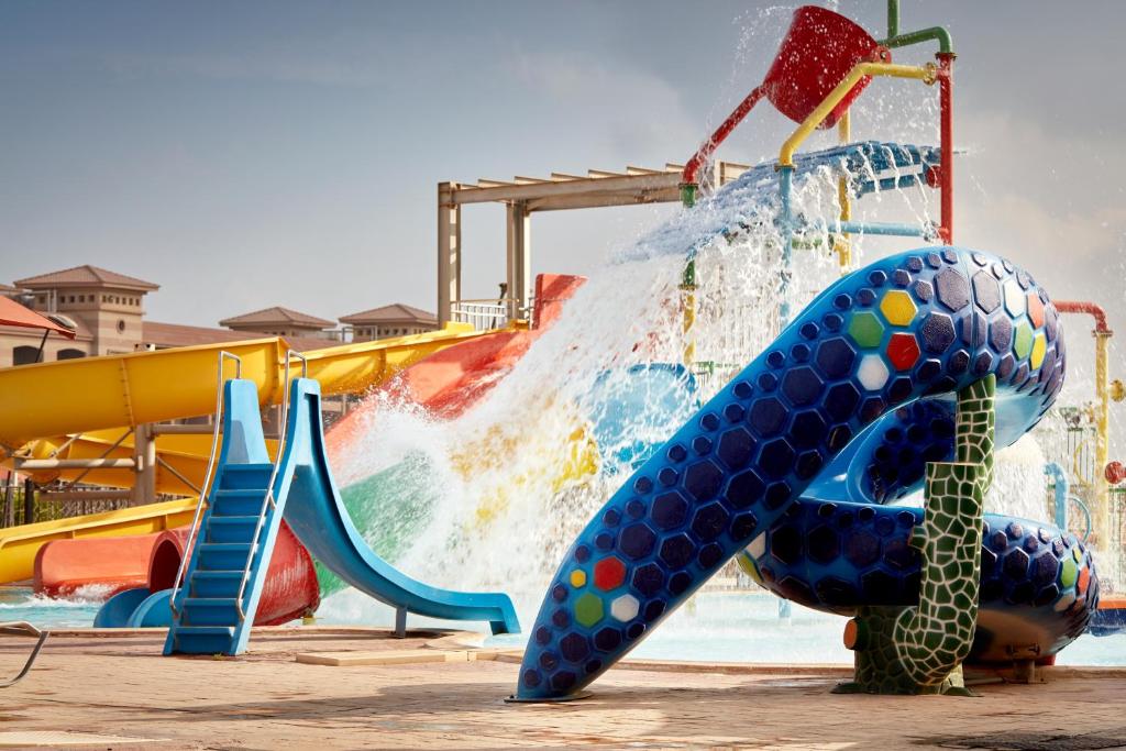 Coral Sea Beach and Aqua Park-ain sokhna