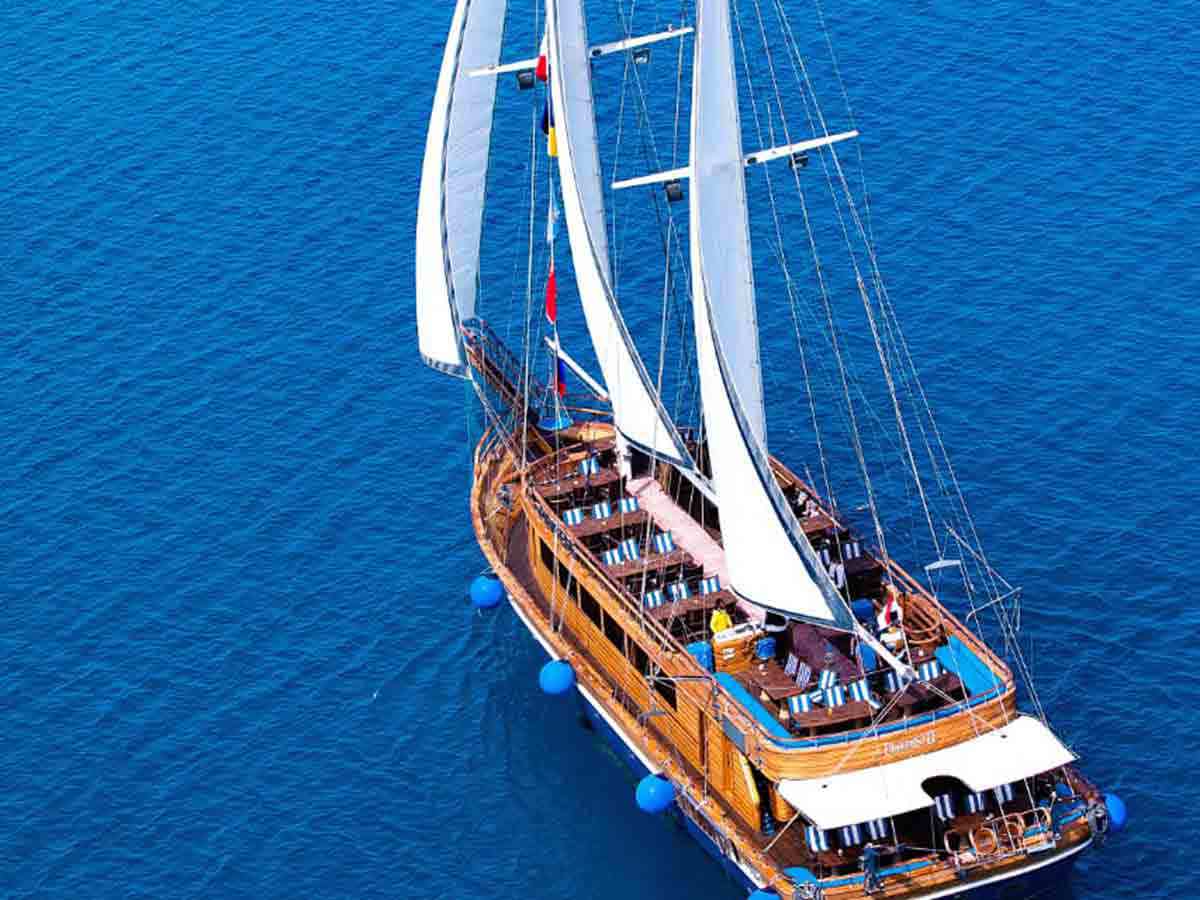 Hurghada (Pirates Sailing boat)